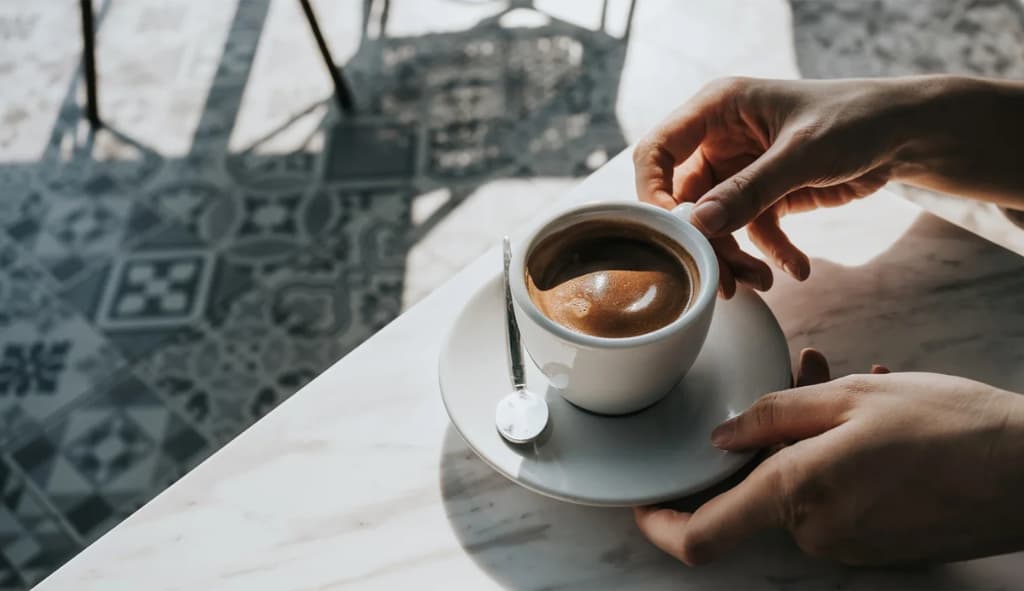 Le Saviez-vous? Boire 2 à 3 tasses de café par jour réduit le risque de mortalité